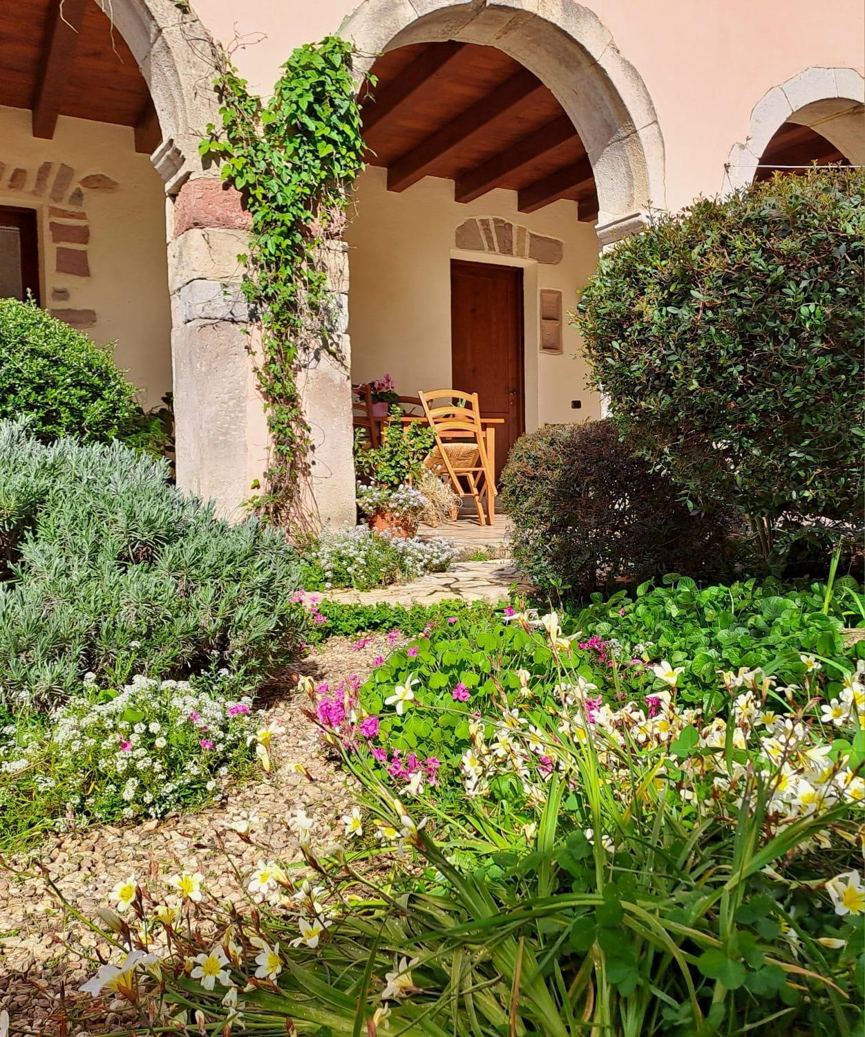 B&B S'Omu Antiga Nureci Exterior photo